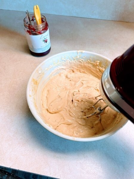 Boston Cream lingonberry filling