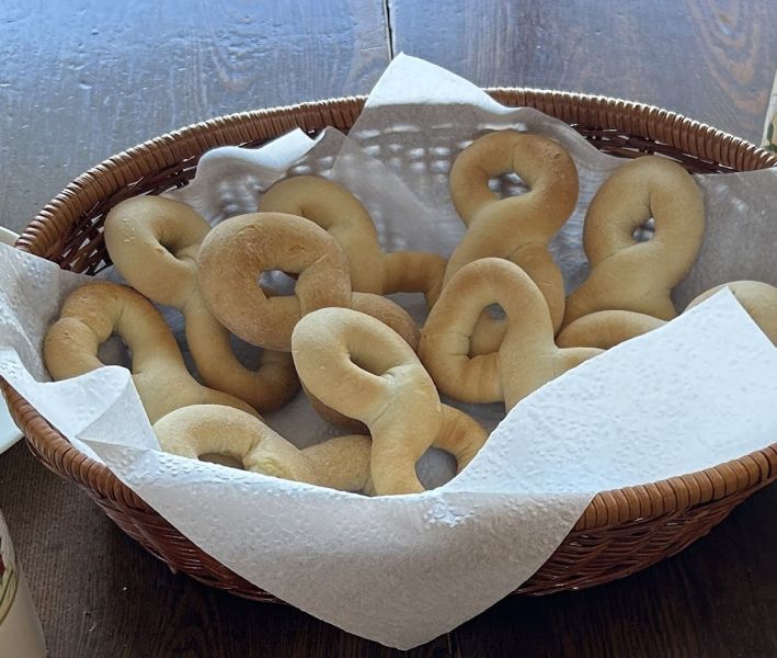 Basket of figure-eight shaped kringla cookies at Norsland Lefse