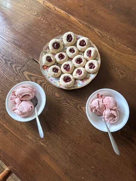 The Lingonberry Thumbprint cookies and Lingonberry ICe cream are ready to serve.