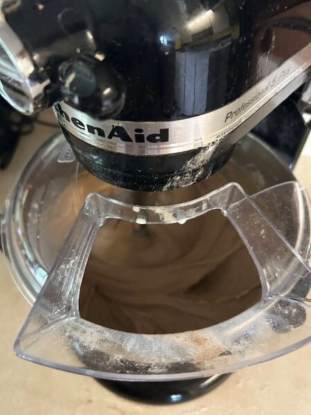 Mix well after adding the flour and milk mixtures.